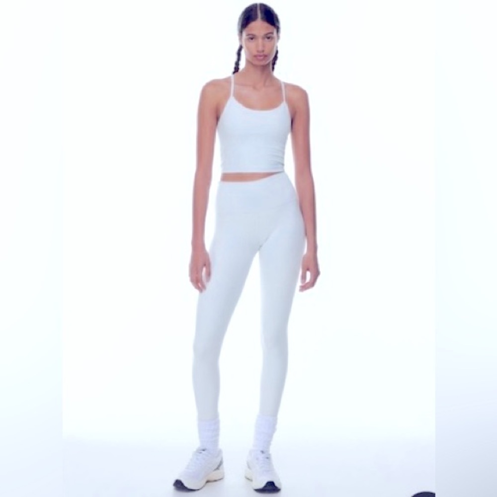 Aritzia TnAction Tnalife™ Cheeky Hi-rise Legging